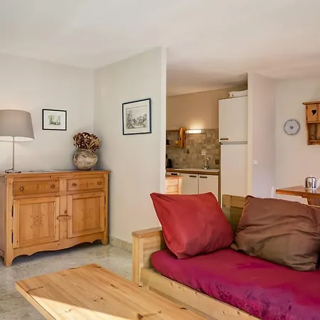 Poste Apartment