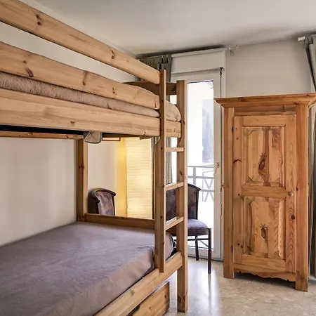 Poste Apartment *