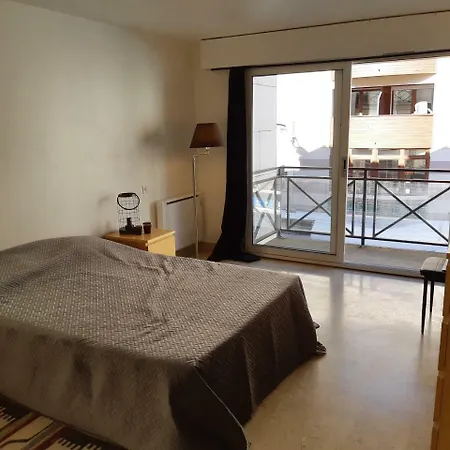 Poste Apartment